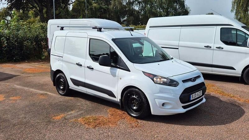 Vit Begagnad 2017 Ford Transit Van | 149 000 kr (Dyr) - Bild 1/4