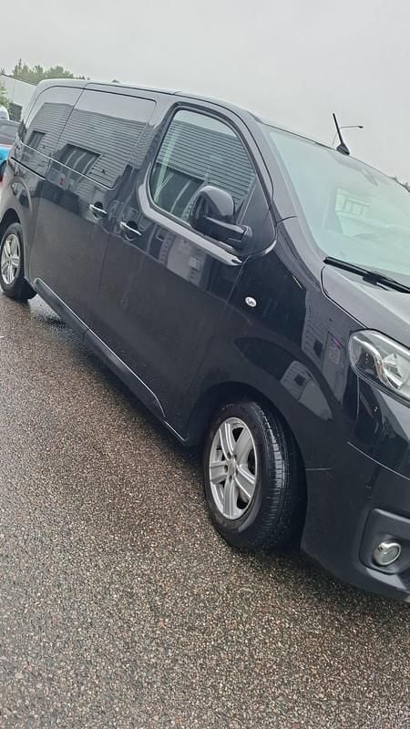 Begagnad 2017 Toyota Proace Verso Kombi | 210 000 kr (Marknadspris) - Bild 1/2