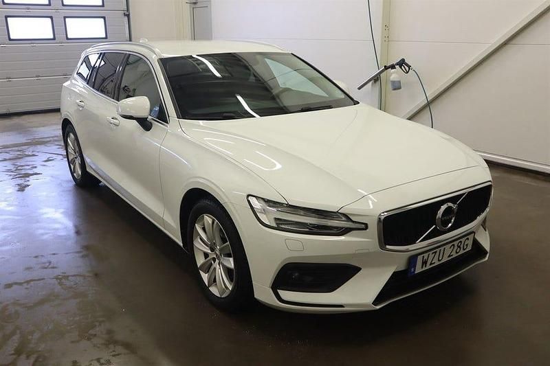 Begagnad Volvo V60 190 HK (139 kW) 2019 Vit Kombi