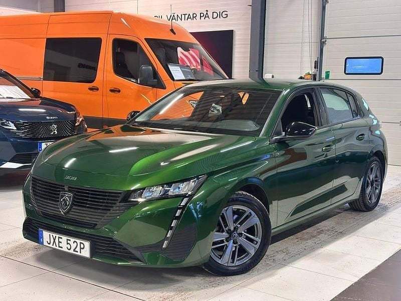 Grön Begagnad 2022 Peugeot 308 Active Halvkombi | 174 900 kr (Marknadspris) - Bild 1/4