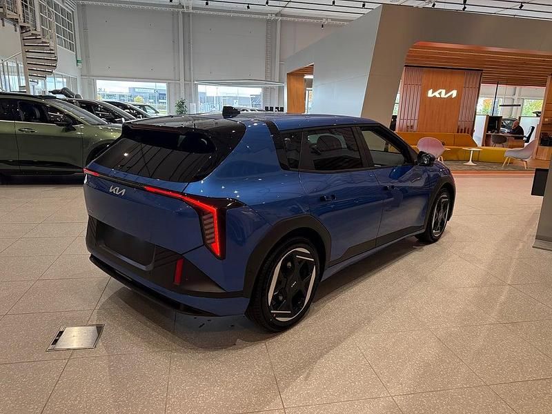 Ny Kia EV4 2026 Blå Halvkombi