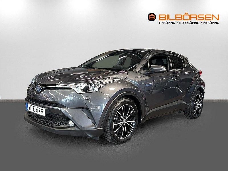 Grå Begagnad 2017 Toyota C-HR Edition SUV | 209 900 kr (Lite dyr) - Bild 1/4
