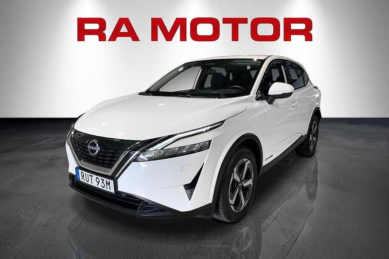 Vit Begagnad 2023 Nissan Qashqai Acenta SUV | 289 900 kr (Marknadspris) - Bild 1/4