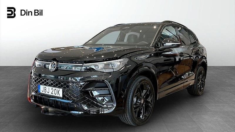 Svart Ny 2025 VW Tiguan R-line SUV | 647 100 kr - Bild 1/4