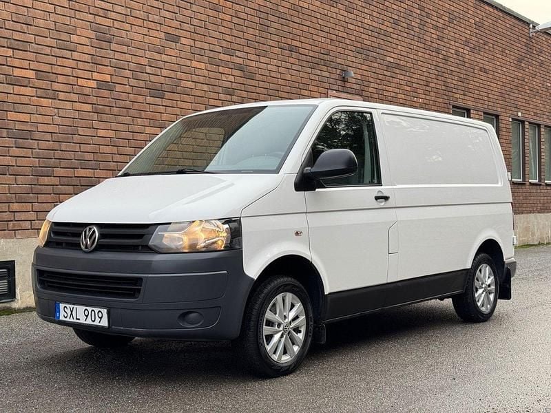 Vit Begagnad 2012 VW T5 Van | 79 900 kr (Superpris) - Bild 1/4