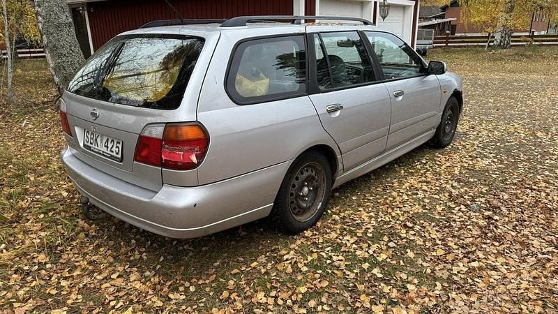 Silver Begagnad 2000 Nissan Primera Kombi | 10 000 kr - Bild 1/3