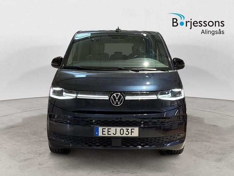 Begagnad VW Multivan 220 HK (161 kW) 2024 Blå Van