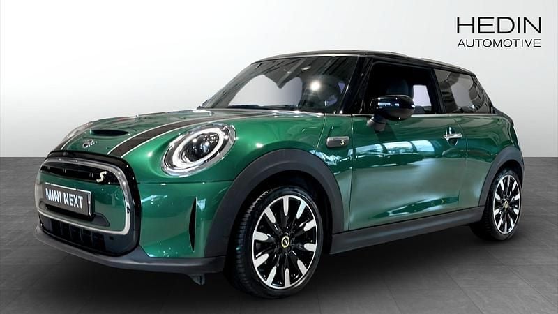 Grön (orange) Begagnad 2022 Mini Cooper SE Halvkombi | 198 700 kr (Bra pris) - Bild 1/4