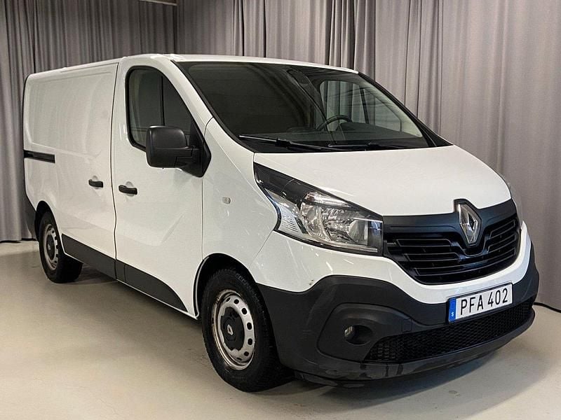 Vit Begagnad 2018 Renault Trafic Van | 109 900 kr (Superpris) - Bild 1/4