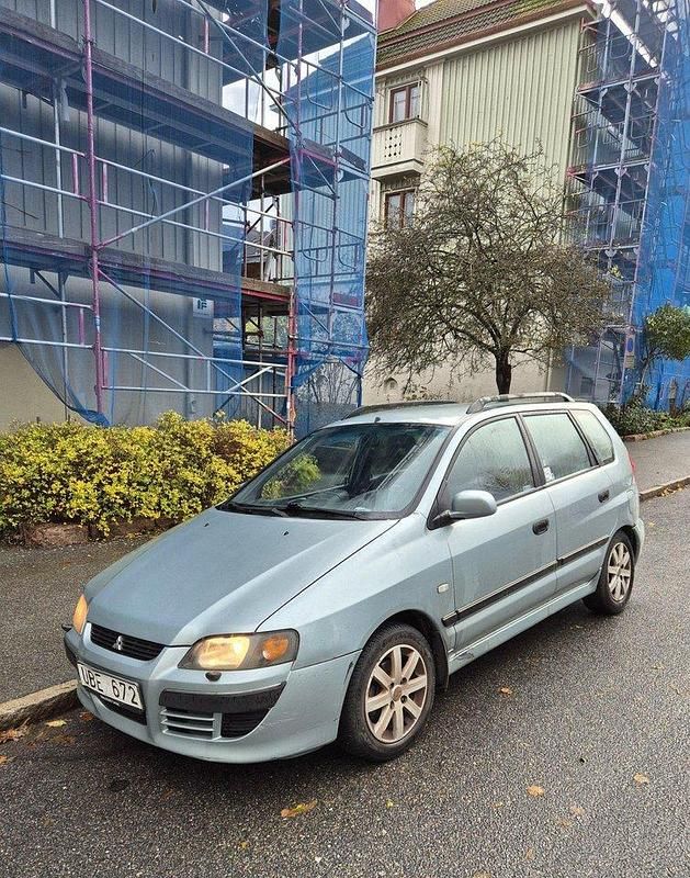 Silver Begagnad 2003 Mitsubishi Space Star Halvkombi | 8 000 kr - Bild 1/4