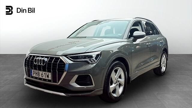 Grå Begagnad 2022 Audi Q3 Advanced Plus SUV | 309 000 kr (Marknadspris) - Bild 1/4