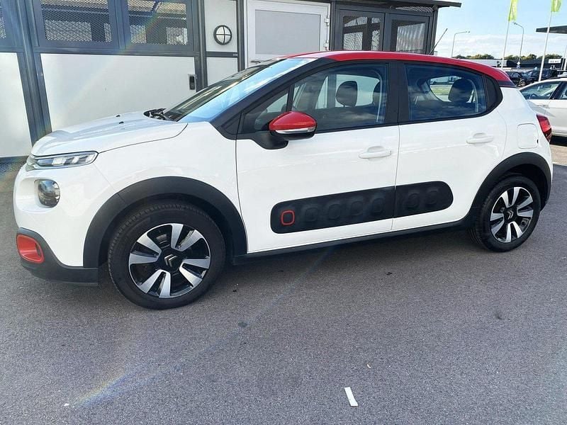 Vit Begagnad 2017 Citroën C3 PureTech Halvkombi | 114 000 kr (Marknadspris) - Bild 1/4