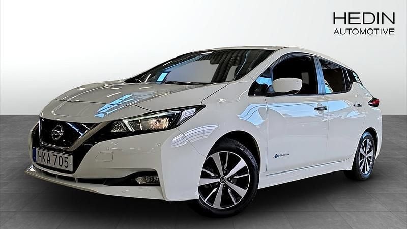 Svart Begagnad 2018 Nissan Leaf Acenta Halvkombi | 119 900 kr (Dyr) - Bild 1/4