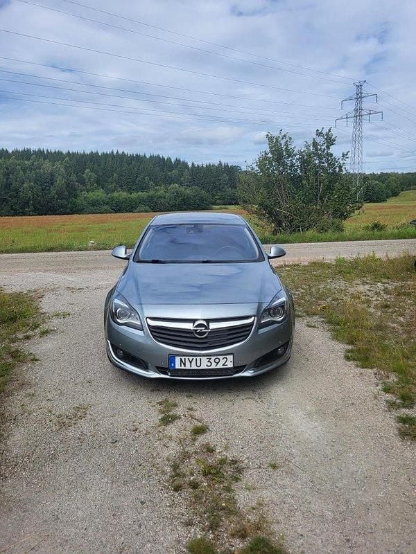Grå Begagnad 2014 Opel Insignia Business Sedan | 85 000 kr (Marknadspris) - Bild 1/4