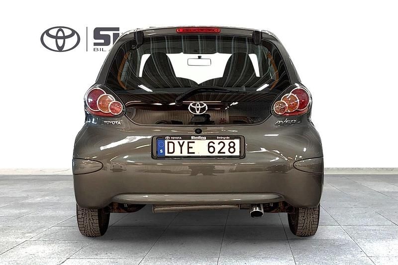 Begagnad Toyota Aygo 68 HK (50 kW) 2009 Grön Halvkombi