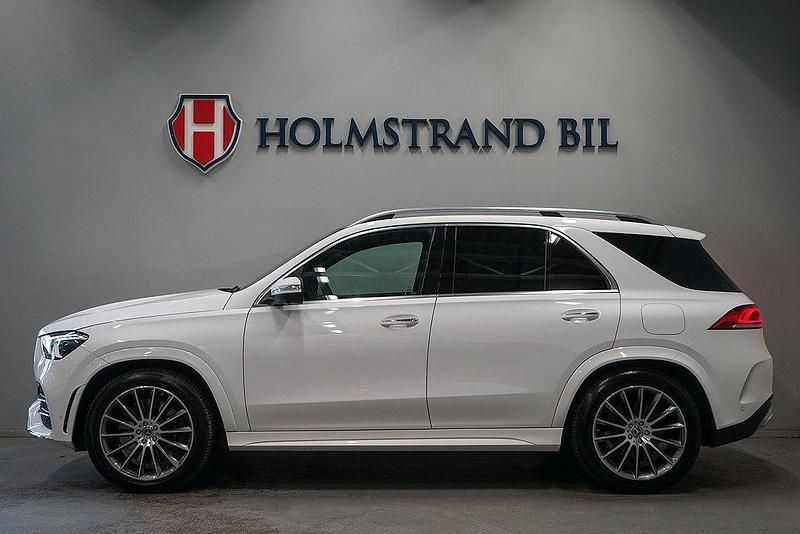 Vit Begagnad 2022 Mercedes GLE350e AMG SUV | 749 900 kr (Marknadspris) - Bild 1/4