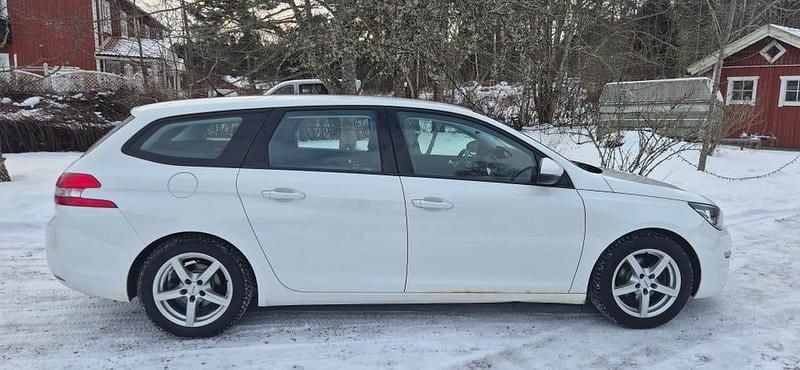 Begagnad 2016 Peugeot 308 SW Kombi | 57 000 kr (Bra pris) - Bild 1/1