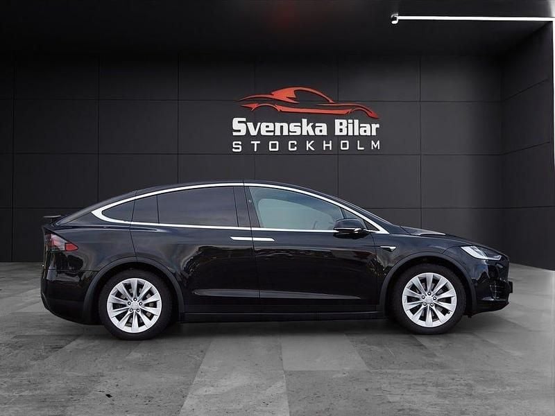 Begagnad Tesla Model X 386 kW (525 HK) 2017 Svart SUV