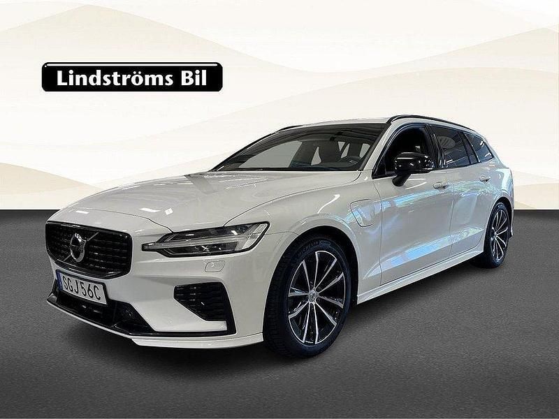 Vit Begagnad 2022 Volvo V60 R-Design Kombi | 364 900 kr (Marknadspris) - Bild 1/3