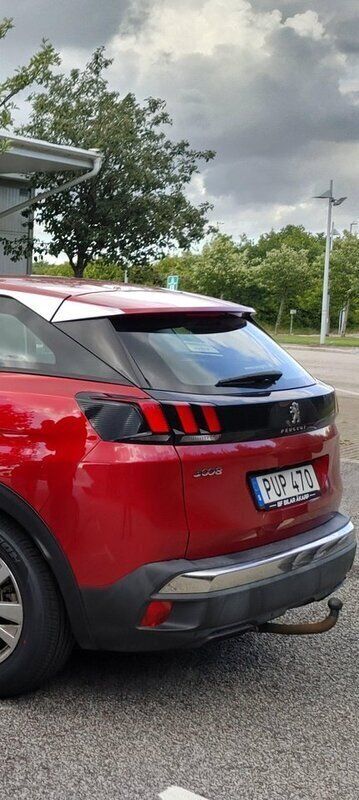 Röd Begagnad 2018 Peugeot 3008 SUV | 145 000 kr (Bra pris) - Bild 1/1