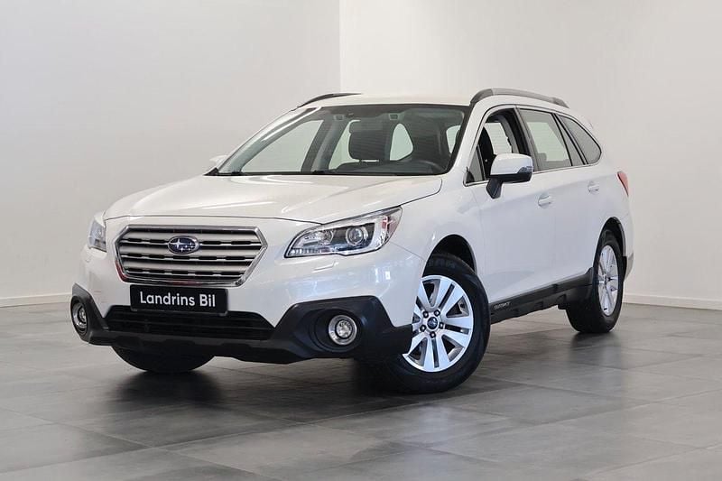 Vit Begagnad 2016 Subaru Outback SUV | 178 000 kr (Marknadspris) - Bild 1/4
