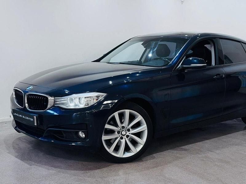 Begagnad BMW 330 Gran Turismo 258 HK (189 kW) 2014 Mörkblå (blå) Halvkombi