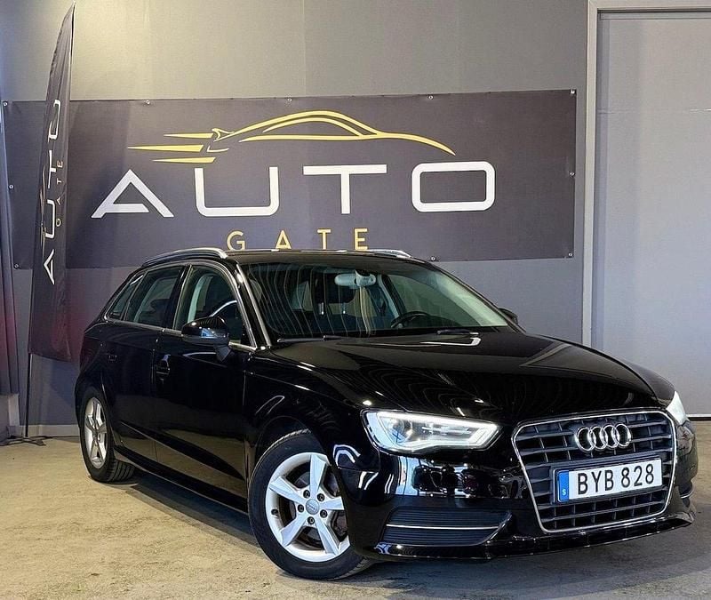 Svart Begagnad 2015 Audi A3 Sportback Attraction Halvkombi | 89 900 kr (Marknadspris) - Bild 1/4