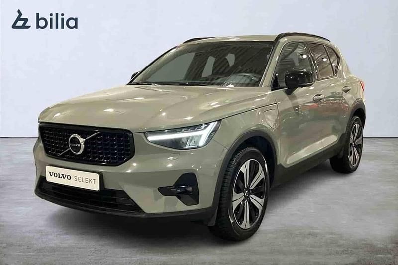 Grön Begagnad 2023 Volvo XC40 SUV | 419 900 kr (Marknadspris) - Bild 1/1