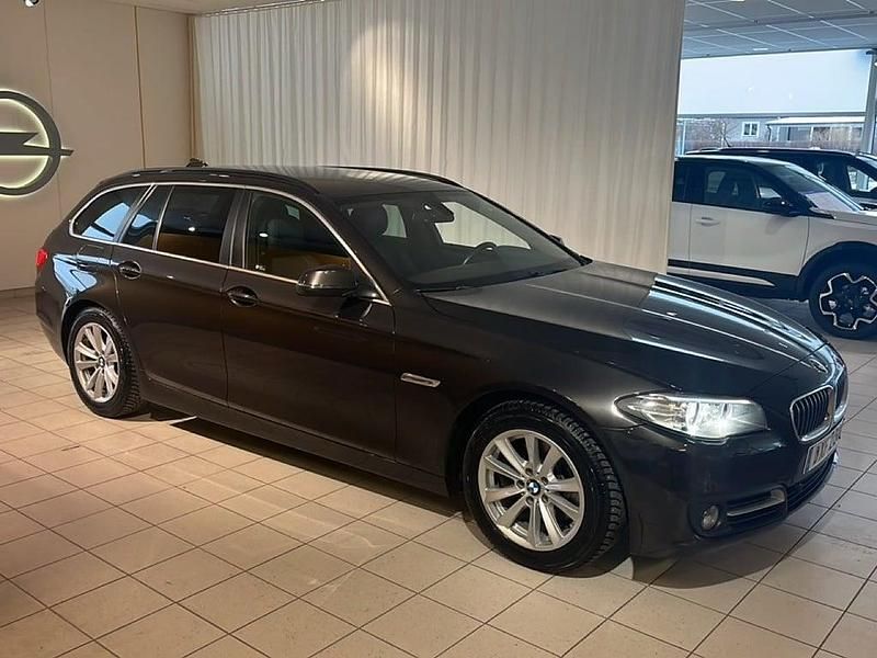 Begagnad BMW 520 190 HK (139 kW) 2014 Brun Kombi