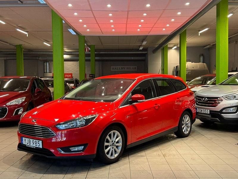 Röd Begagnad 2017 Ford Focus Titanium Kombi | 69 900 kr (Bra pris) - Bild 1/4
