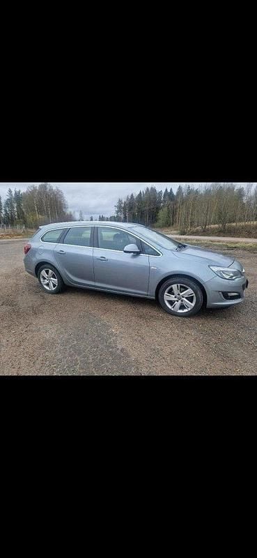 Grå Begagnad 2013 Opel Astra Kombi | 41 000 kr (Marknadspris) - Bild 1/4