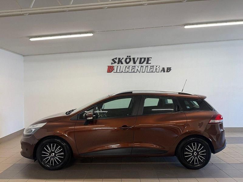 Brun Begagnad 2013 Renault Clio GrandTour Kombi | 59 500 kr (Marknadspris) - Bild 1/4