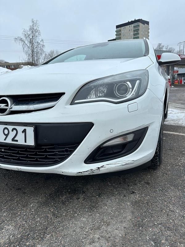 Begagnad Opel Astra 110 HK (80 kW) 2015 Kombi