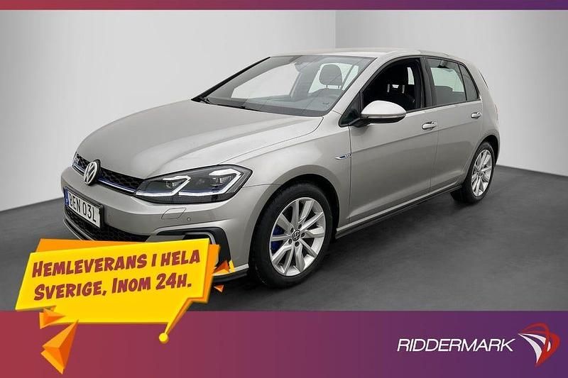 Begagnad VW Golf VIII GTE 204 HK (150 kW) 2020 Silver Halvkombi