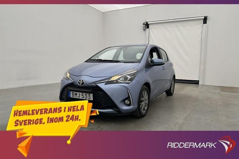 Ljusblå Begagnad 2017 Toyota Yaris Active Halvkombi | 129 800 kr (Marknadspris) - Bild 1/3