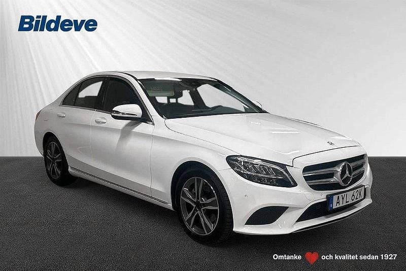 Vit Begagnad 2019 Mercedes C200 Avantgarde Sedan | 269 900 kr (Marknadspris) - Bild 1/4