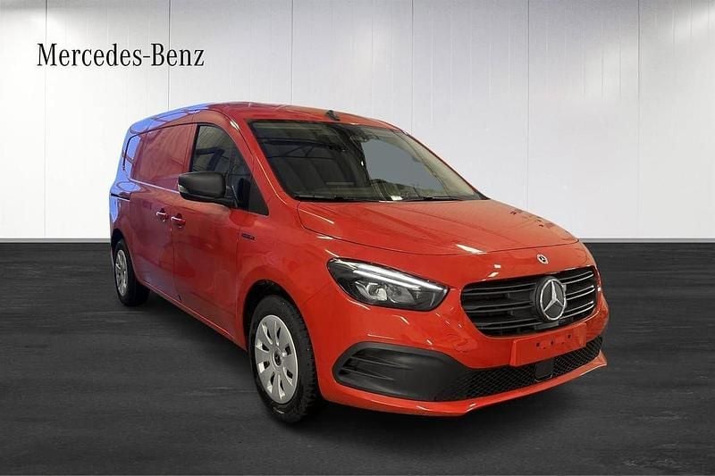 Begagnad Mercedes eCitan 91 kW (124 HK) 2023 Röd Van