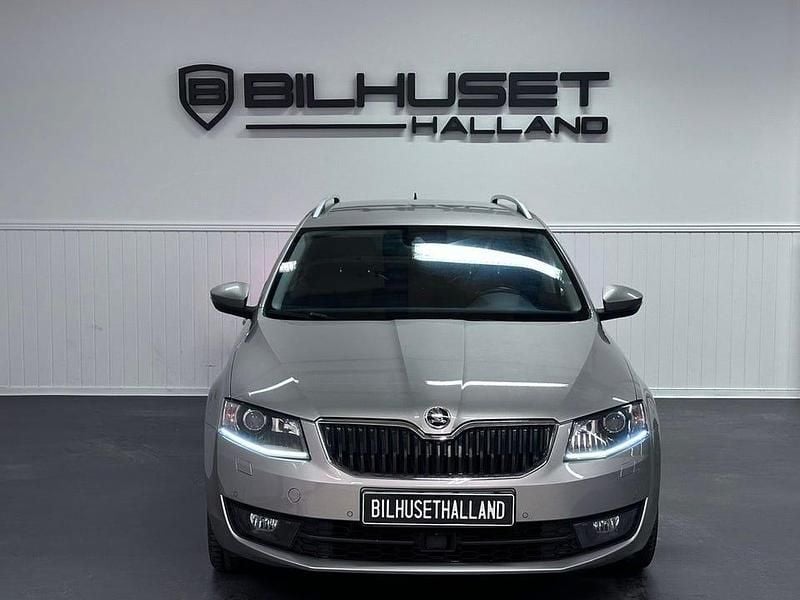 Begagnad Skoda Octavia Style 150 HK (110 kW) 2016 Brun Halvkombi