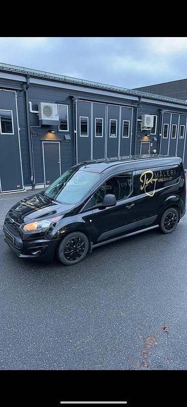 Vit men folierad i svart Begagnad 2016 Ford Transit Connect Minibuss | 78 000 kr - Bild 1/2