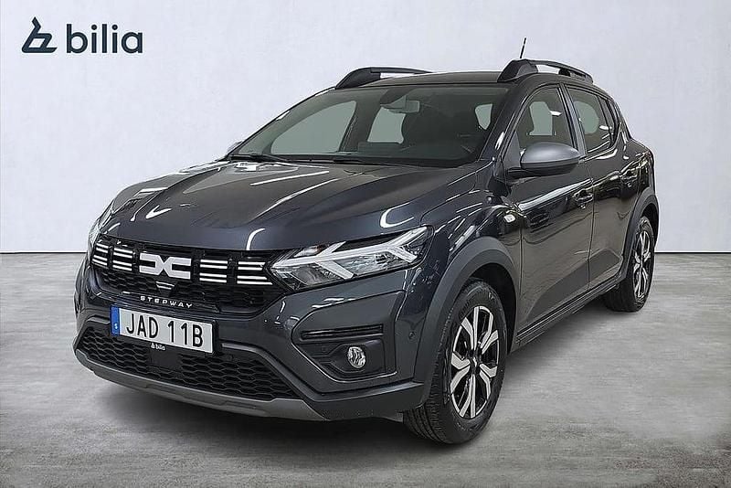 Grå Begagnad 2022 Dacia Sandero Stepway SUV | 164 000 kr (Marknadspris) - Bild 1/3