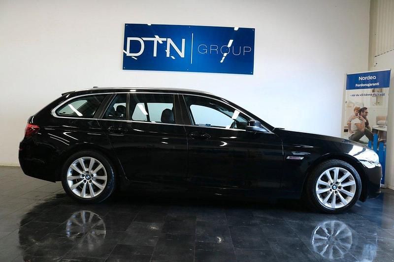 Begagnad 2016 BMW 520 Kombi | 164 500 kr (Marknadspris) - Bild 1/4