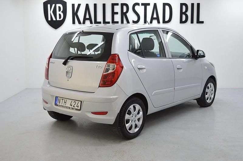 Begagnad Hyundai i10 69 HK (50 kW) 2011 Silver Halvkombi