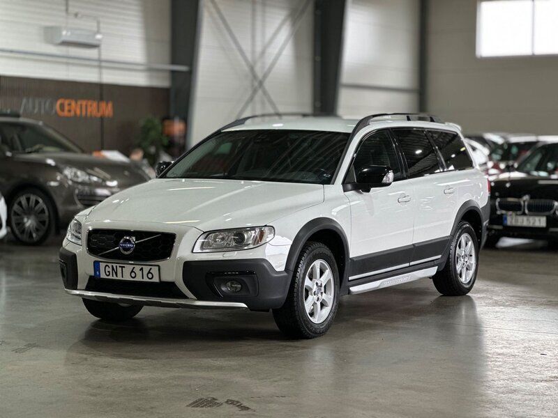 Vit Begagnad 2014 Volvo XC70 Dynamic SUV | 179 900 kr (Marknadspris) - Bild 1/4