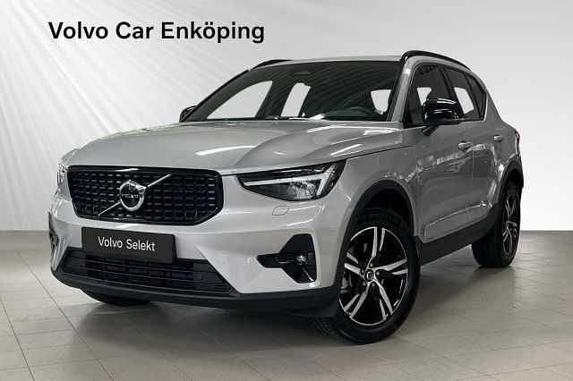 Begagnad 2025 Volvo XC40 SUV | 389 900 kr (Marknadspris) - Bild 1/3