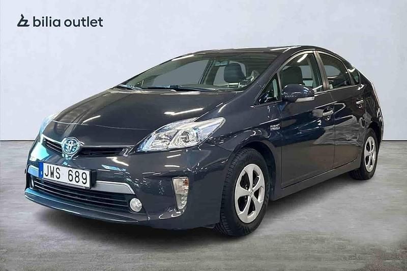 Grå Begagnad 2013 Toyota Prius Plug-in Hybrid Halvkombi | 149 900 kr (Marknadspris) - Bild 1/1