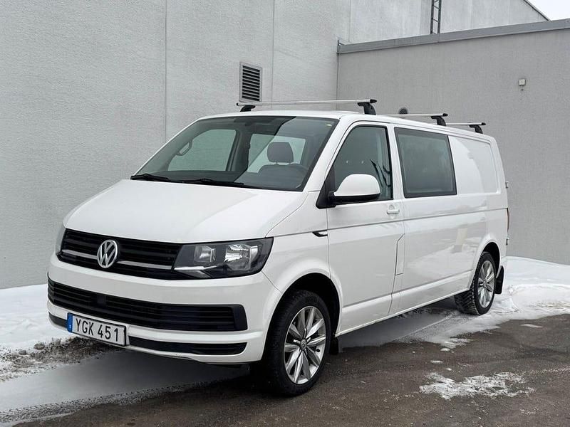 Vit Begagnad 2017 VW T6 Van | 169 900 kr (Dyr) - Bild 1/4