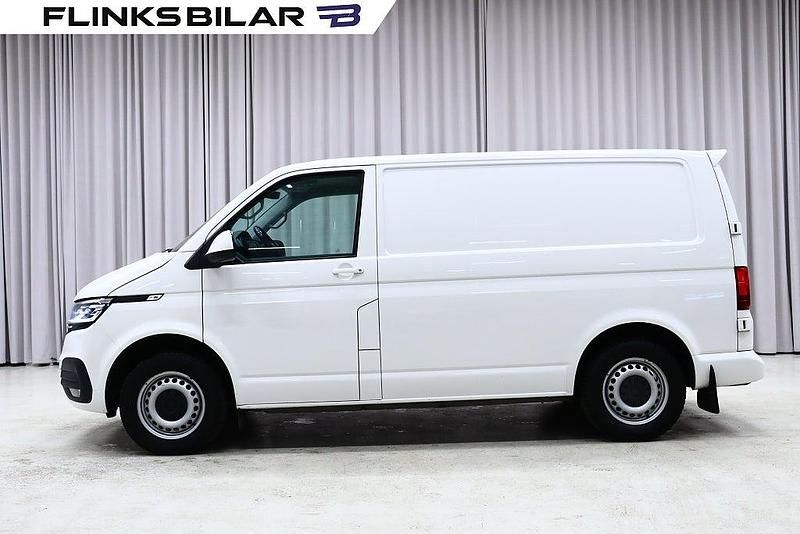 Vit Begagnad 2021 VW Transporter Van | 368 750 kr - Bild 1/4
