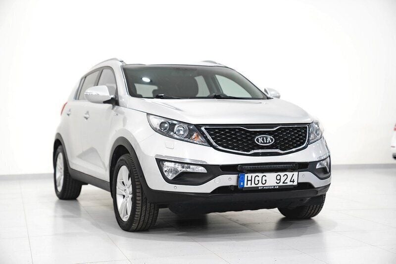 Grå (silver metallic) Begagnad 2012 Kia Sportage SUV | 89 900 kr (Bra pris) - Bild 1/4
