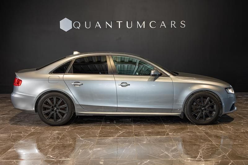 Begagnad Audi A4 2010 Grå Sedan