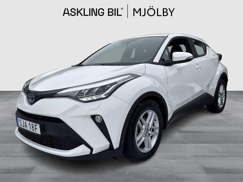 Begagnad Toyota C-HR Active 122 HK (89 kW) 2022 Vit SUV